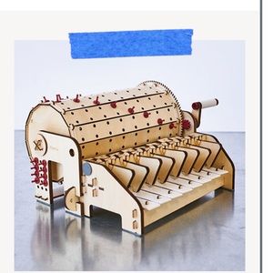 KiwiCo, BUILD YOUR OWN PROGRAMMABLE MUSIC BOX